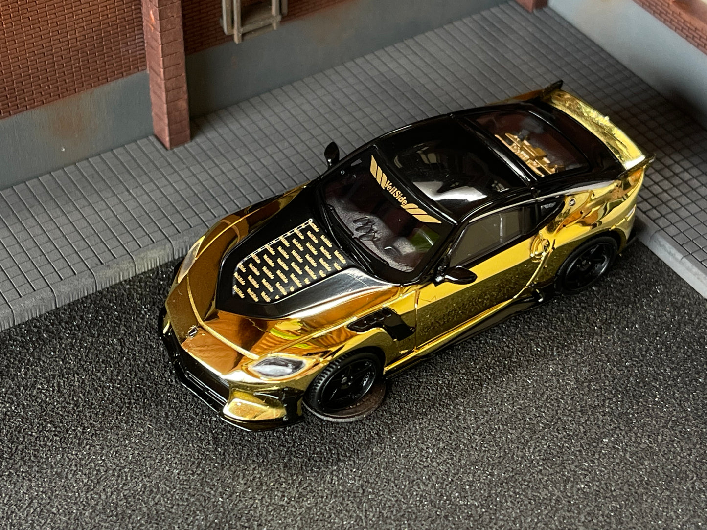 NISSAN Z VEILSIDE FFZ400 GOLD CHROME