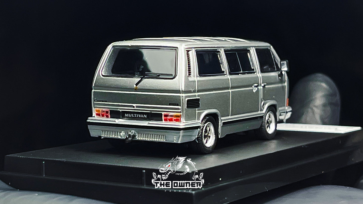 Master 1985 B32 Volkswagen T3 Multivan Silver 1:64
