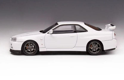 MOTORHELIX Nissan Skyline GT-R R34 Z-Tune Pearl White 1:64
