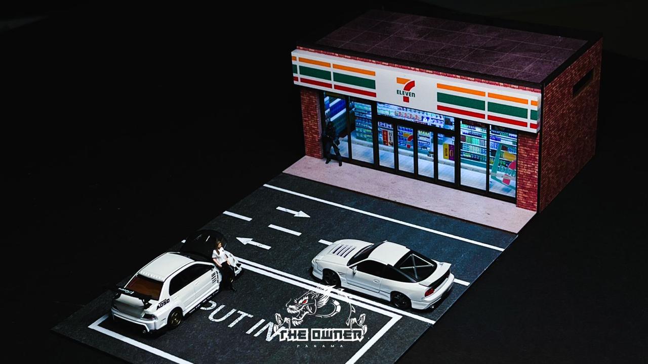 MoreArt Convenience Store "7Eleven" Diorama 1:64