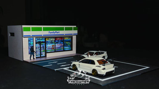 MoreArt Convenience Store "FamilyMart" Diorama 1:64