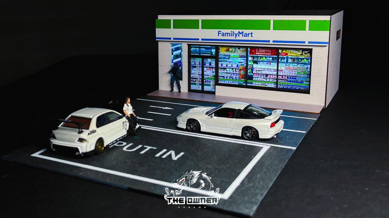 MoreArt Convenience Store "FamilyMart" Diorama 1:64