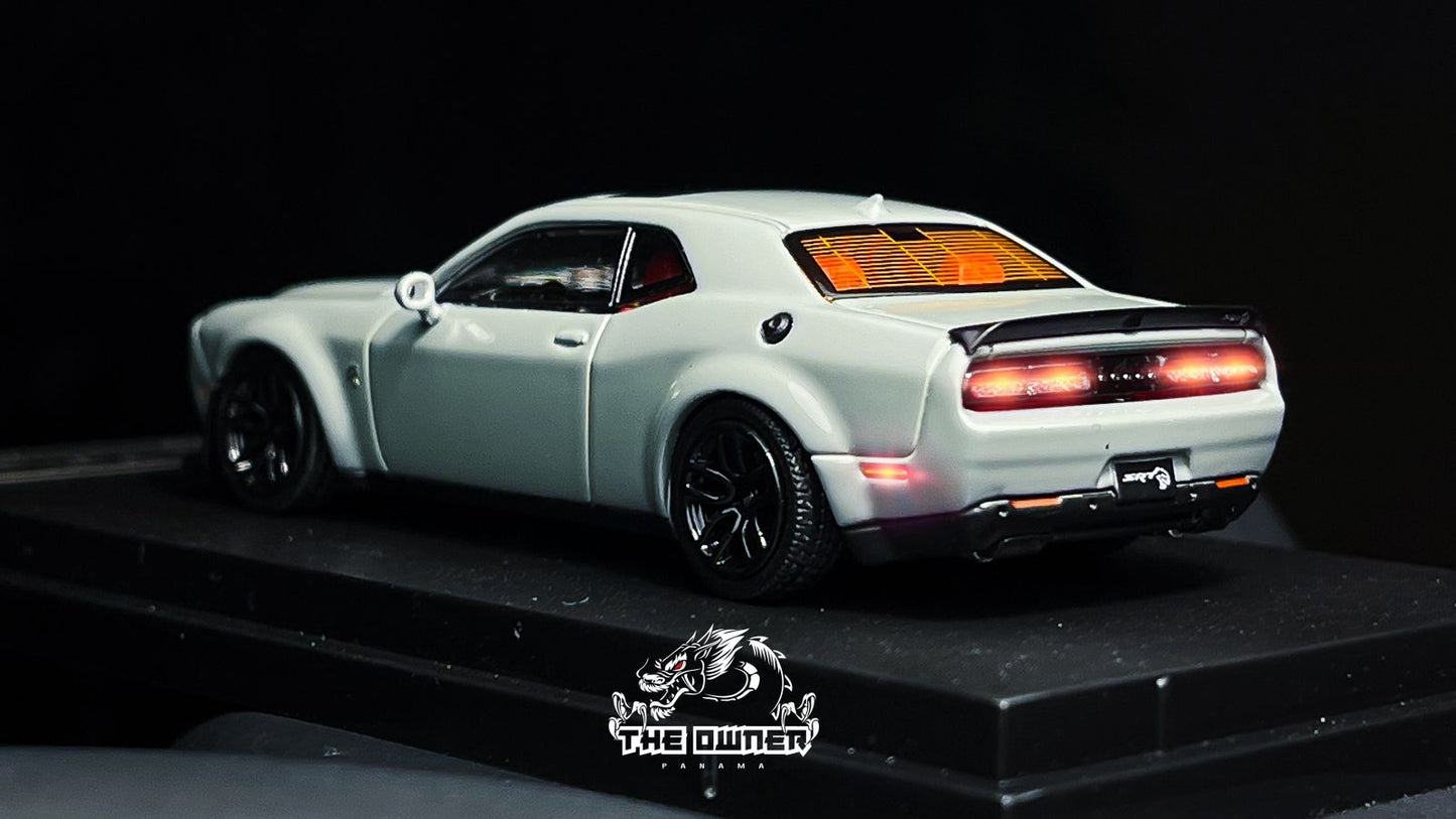 Stance Hunters 1:64 Dodge Challenger Mk3 SRT Hellcat