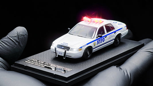 Rollin Ford Crown Victoria NYPD New York City Police Car 1:64